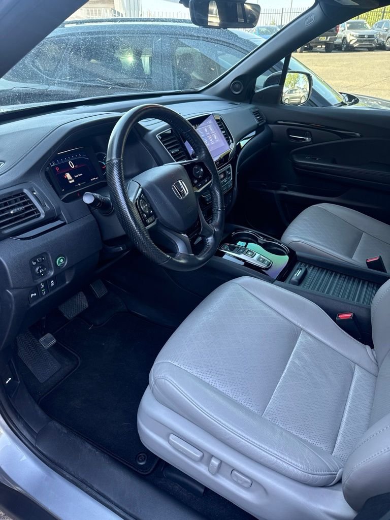 Used 2019 Gray Honda Elite image 14