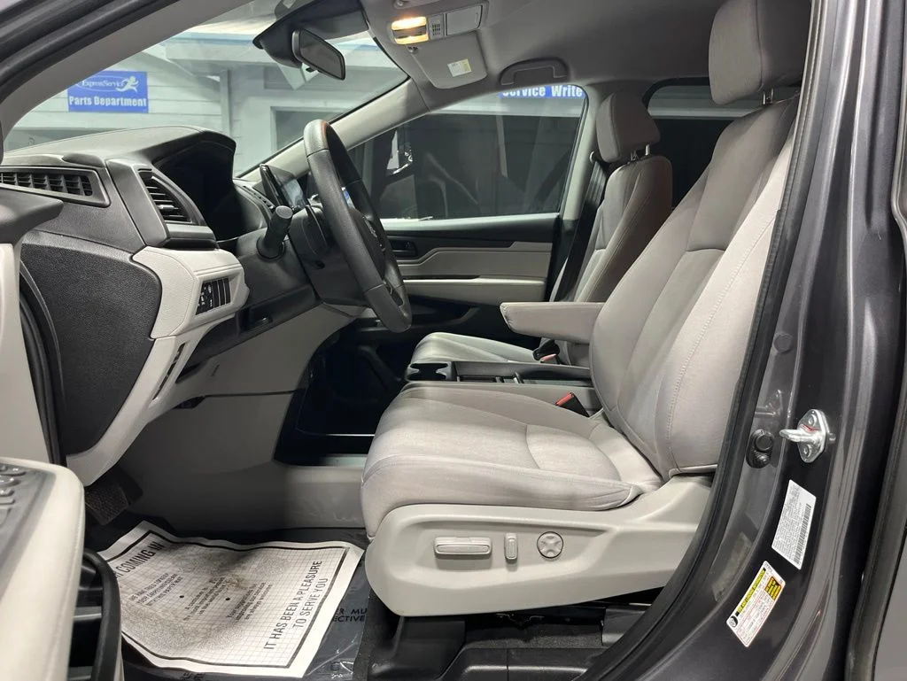 2024 Honda Odyssey EX - Photo 18