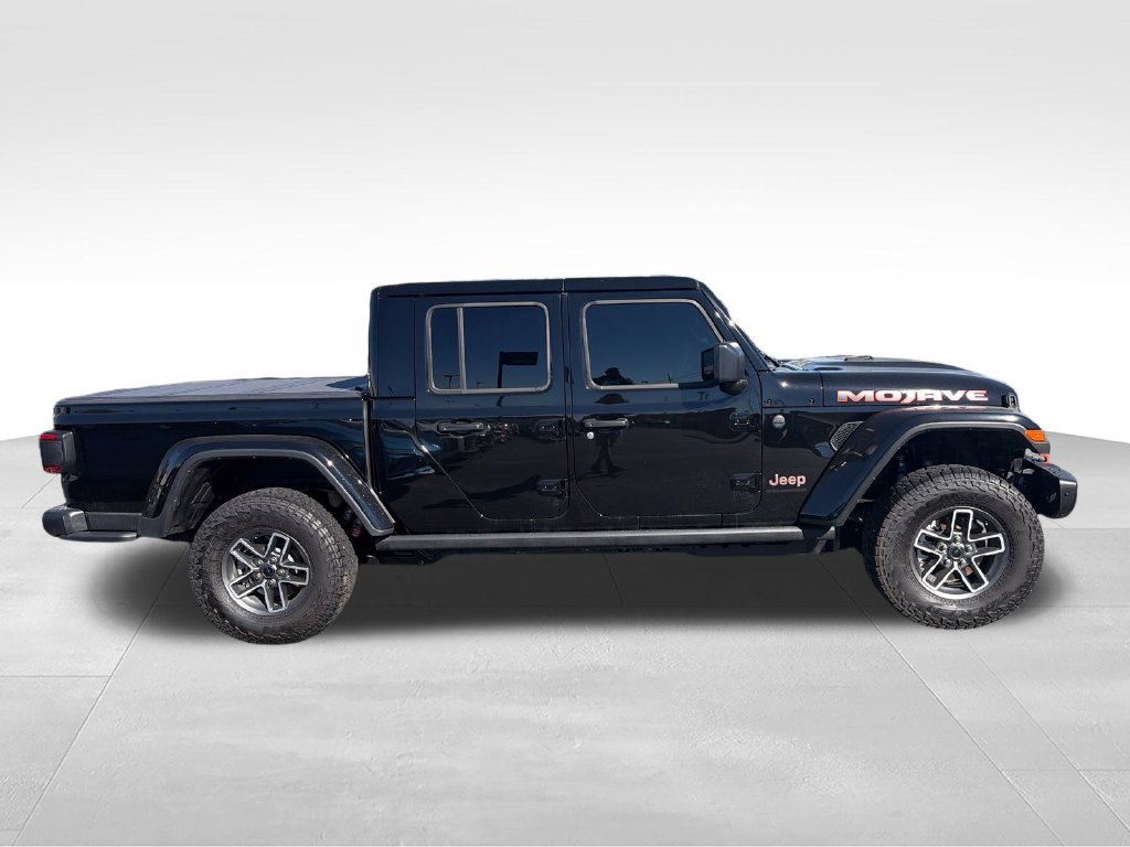 Used 2026 Black Jeep Mojave X image 6