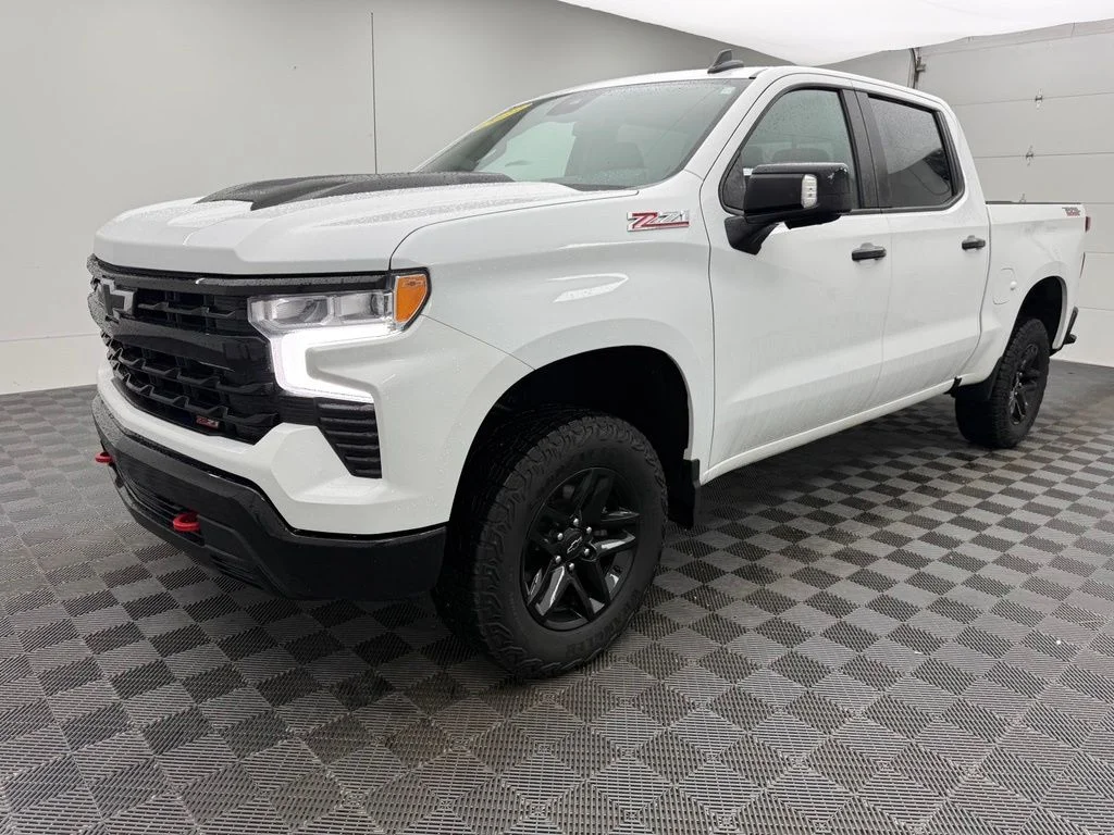 Used 2023 White Chevrolet LT Trail Boss image 13