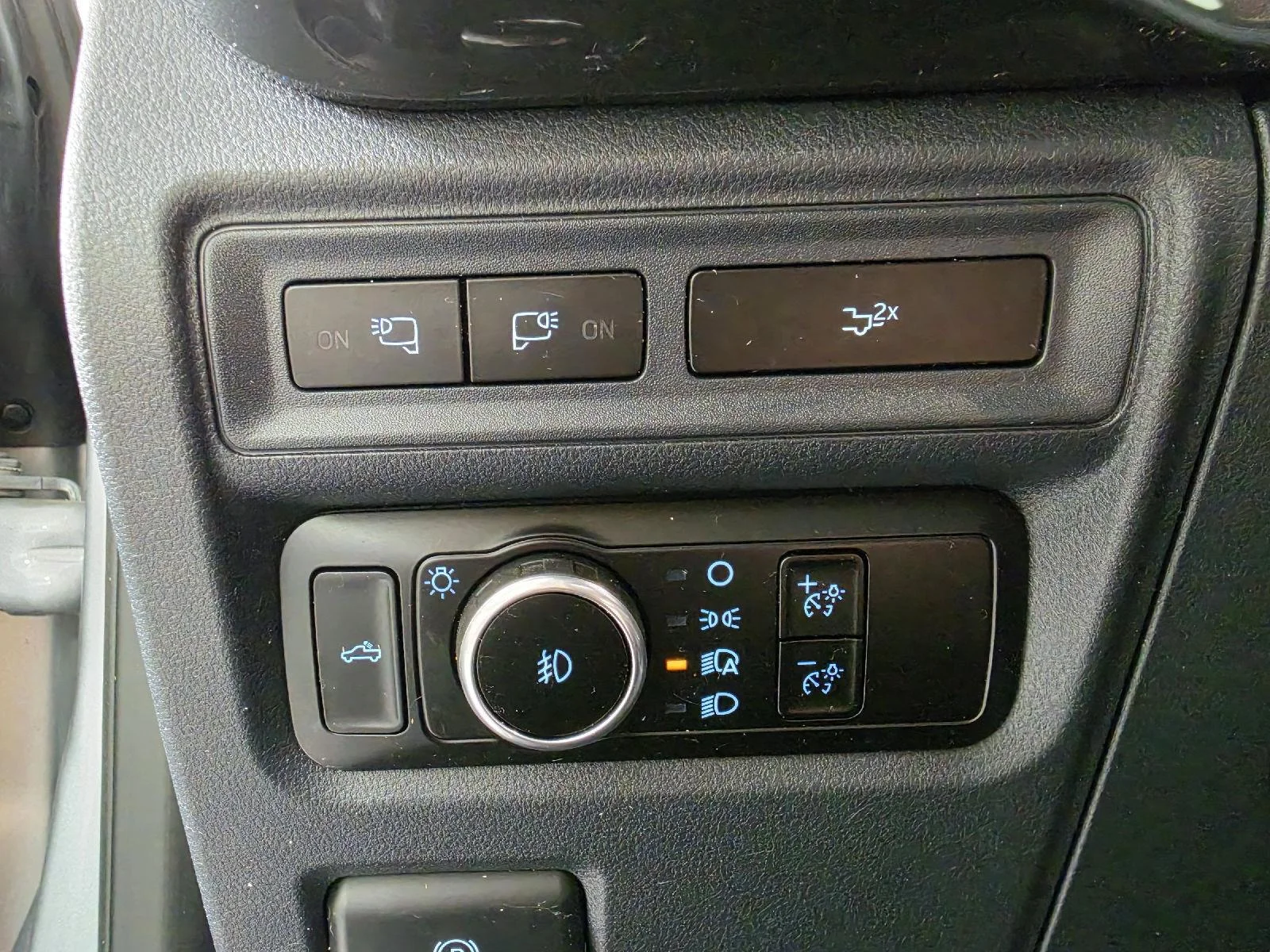 Used 2023 Iconic Silver Ford XLT image 16