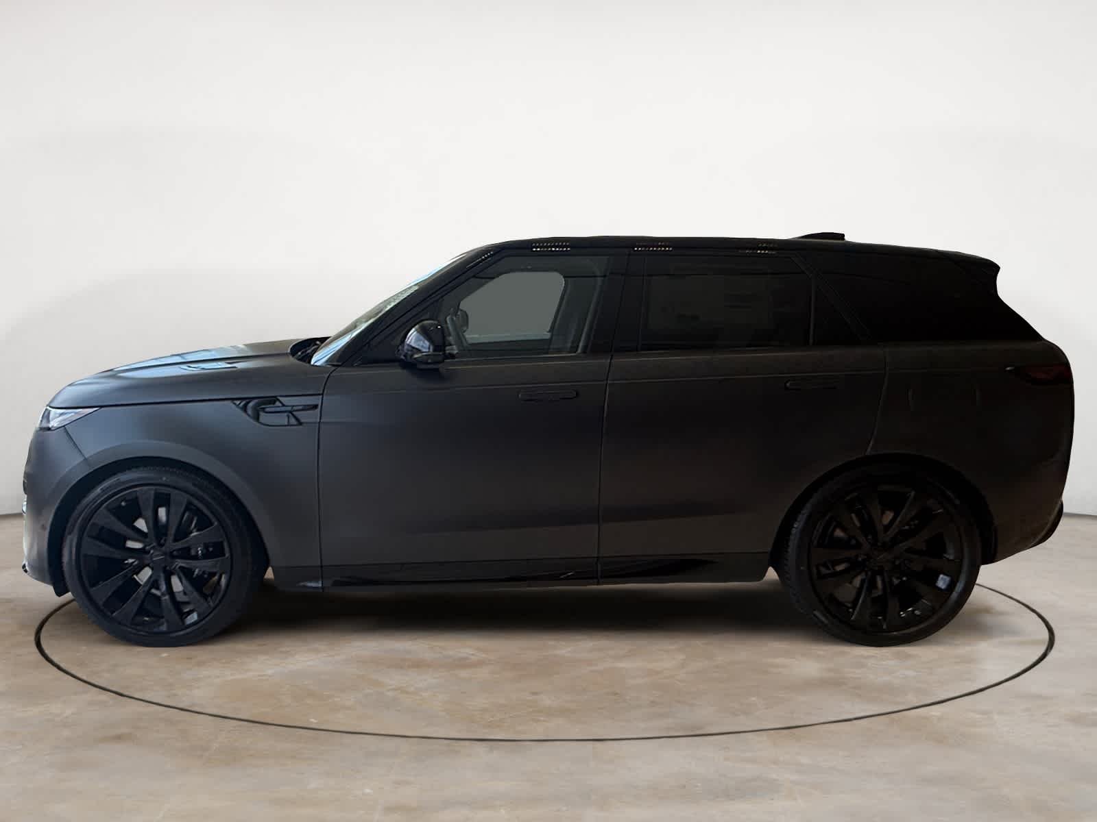 New 2026 Carpathian Grey Land Rover Dynamic SE image 2