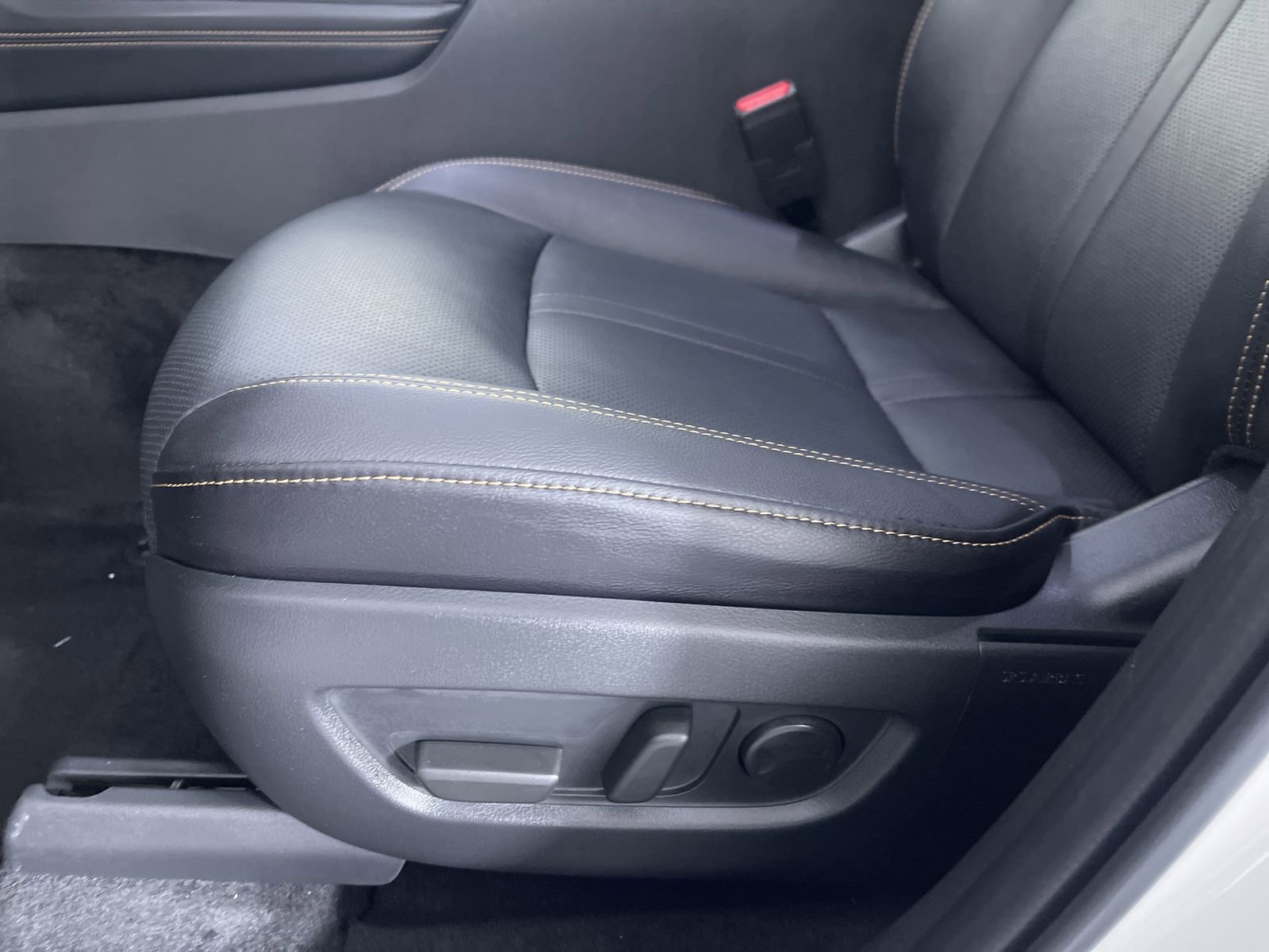 Used 2026 Rhodium White Premium Mazda 3.3 Turbo Preferred image 14