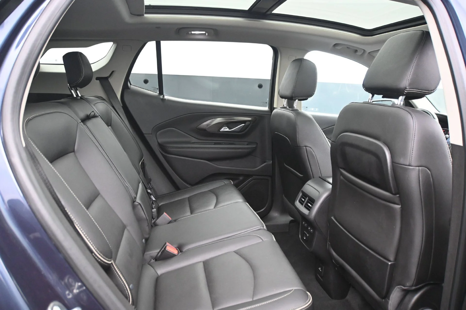 Used 2018 Blue Steel Metallic GMC Denali image 14