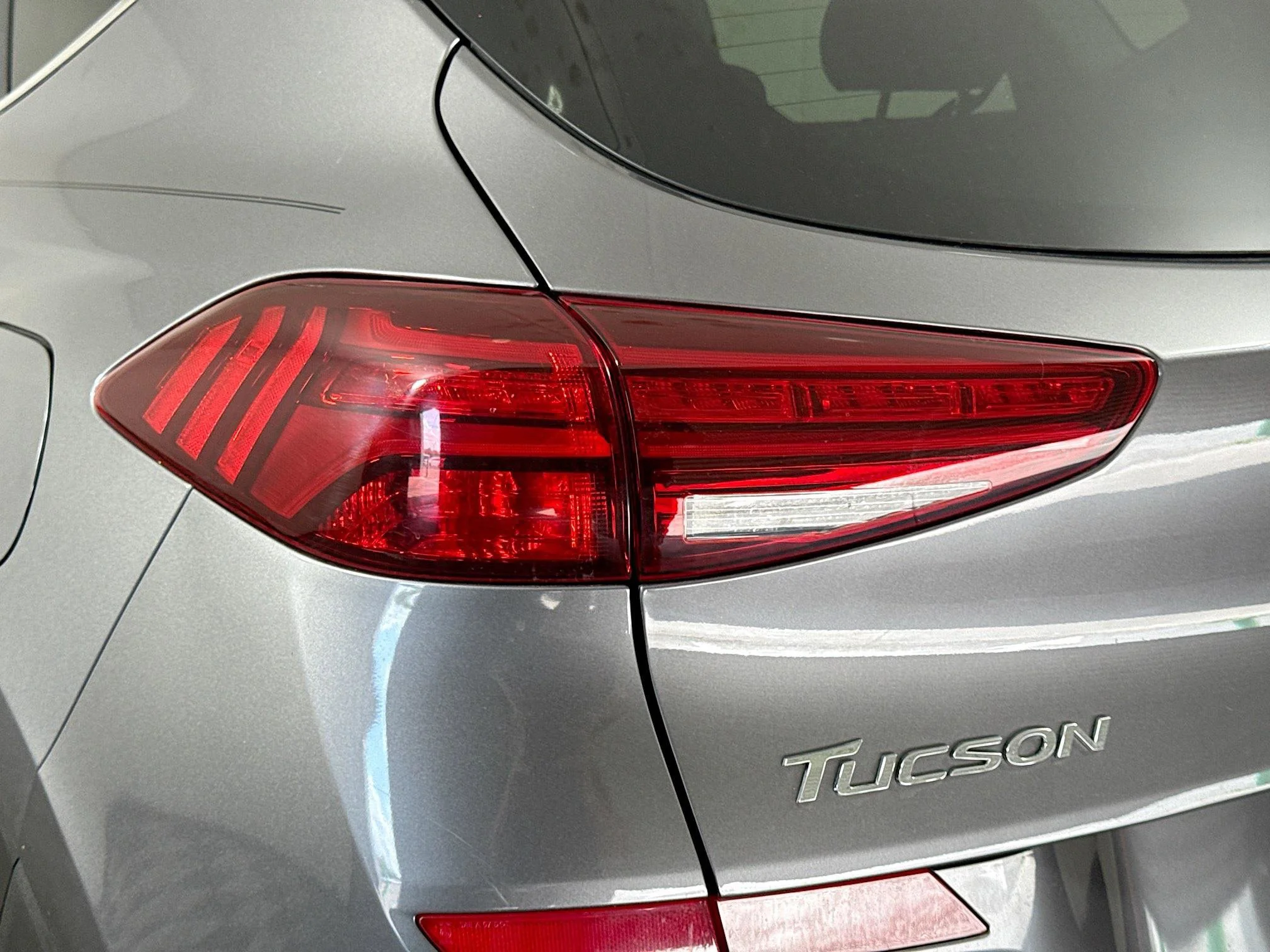 Used 2021 Magnetic Force Hyundai Limited image 32