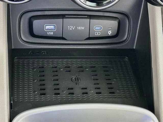 New 2026 Hyundai VENUE SEL