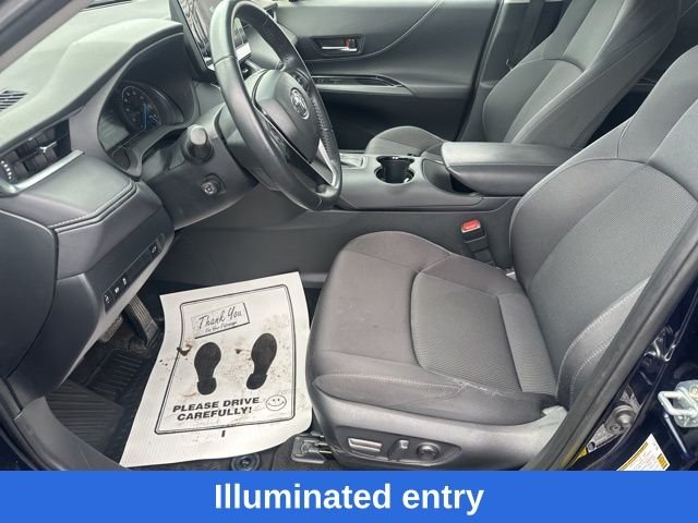 Used 2024  Toyota LE image 13