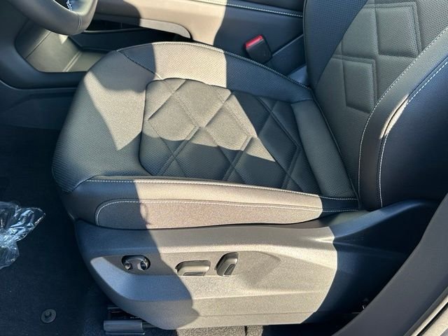New 2026 Silver Mist Metallic Volkswagen 2.0T SE w/Technology image 26