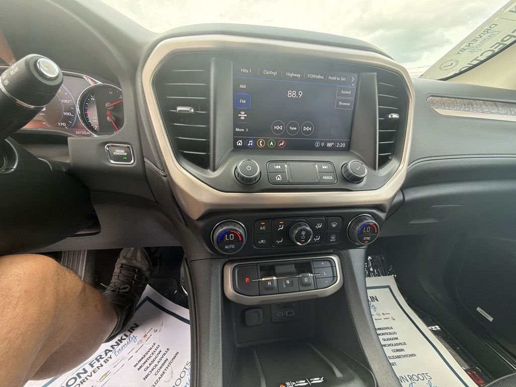Used 2023 White GMC Denali image 18