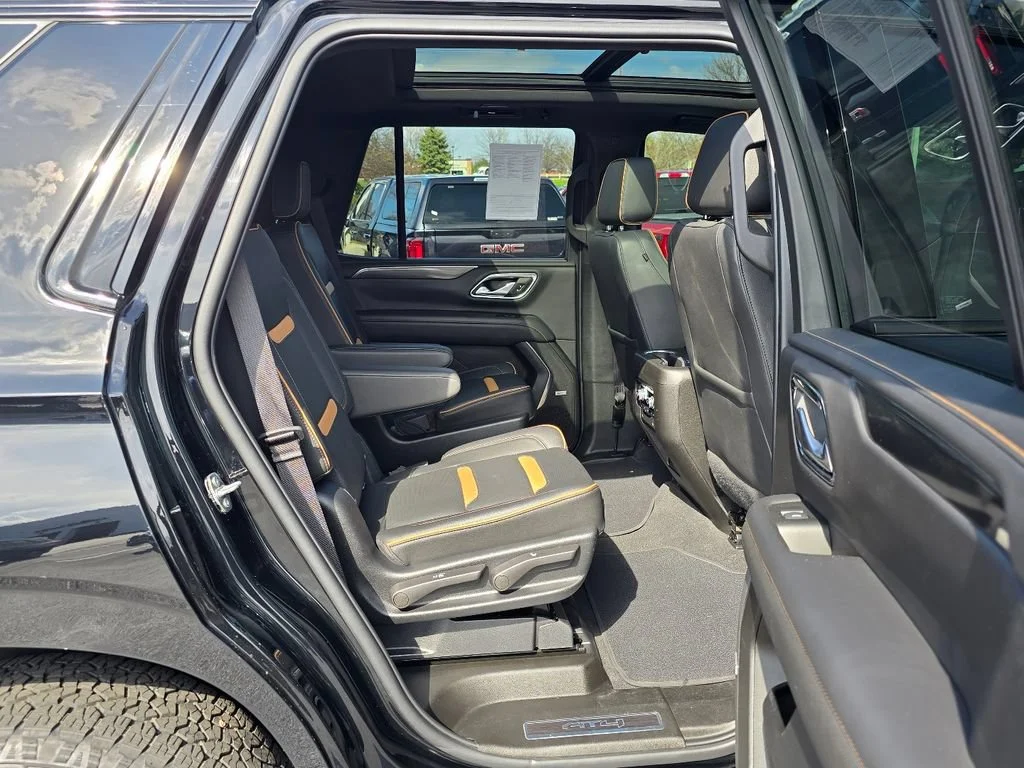 2022 GMC Yukon AT4 - Photo 36