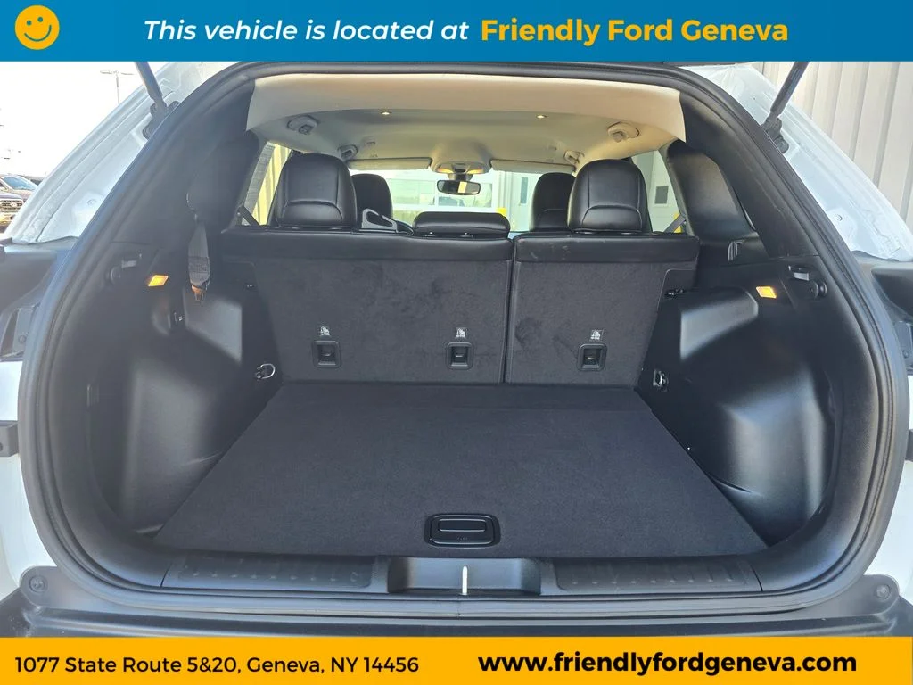 Used 2019 White Jeep Trailhawk image 10