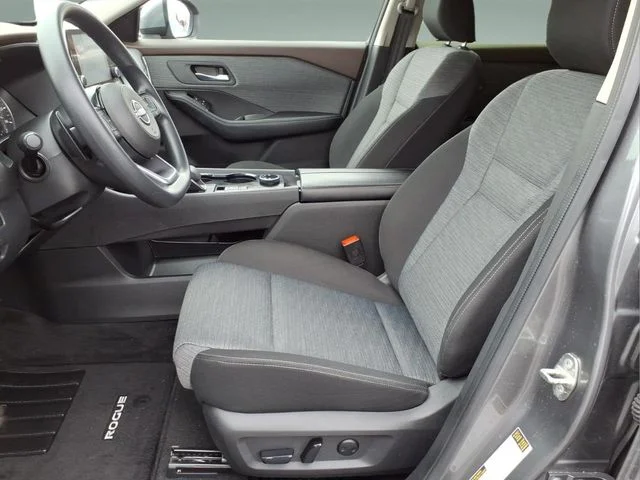 Used 2023 Gray Nissan SV image 11