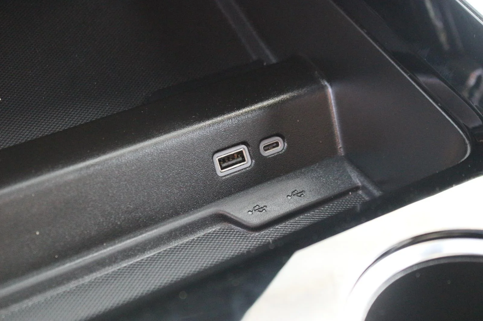 Used 2025 Black Chevrolet High Country image 27