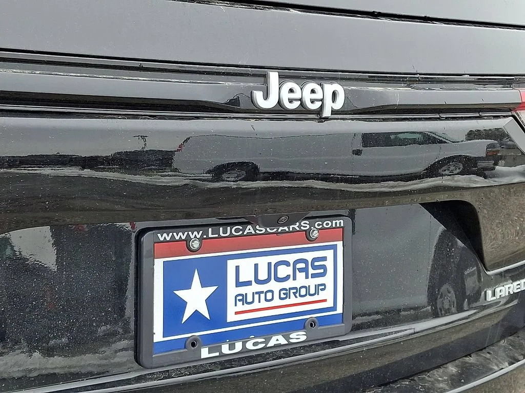 New 2026 Diamond Black Crystal Pearlcoat Jeep Laredo X image 21
