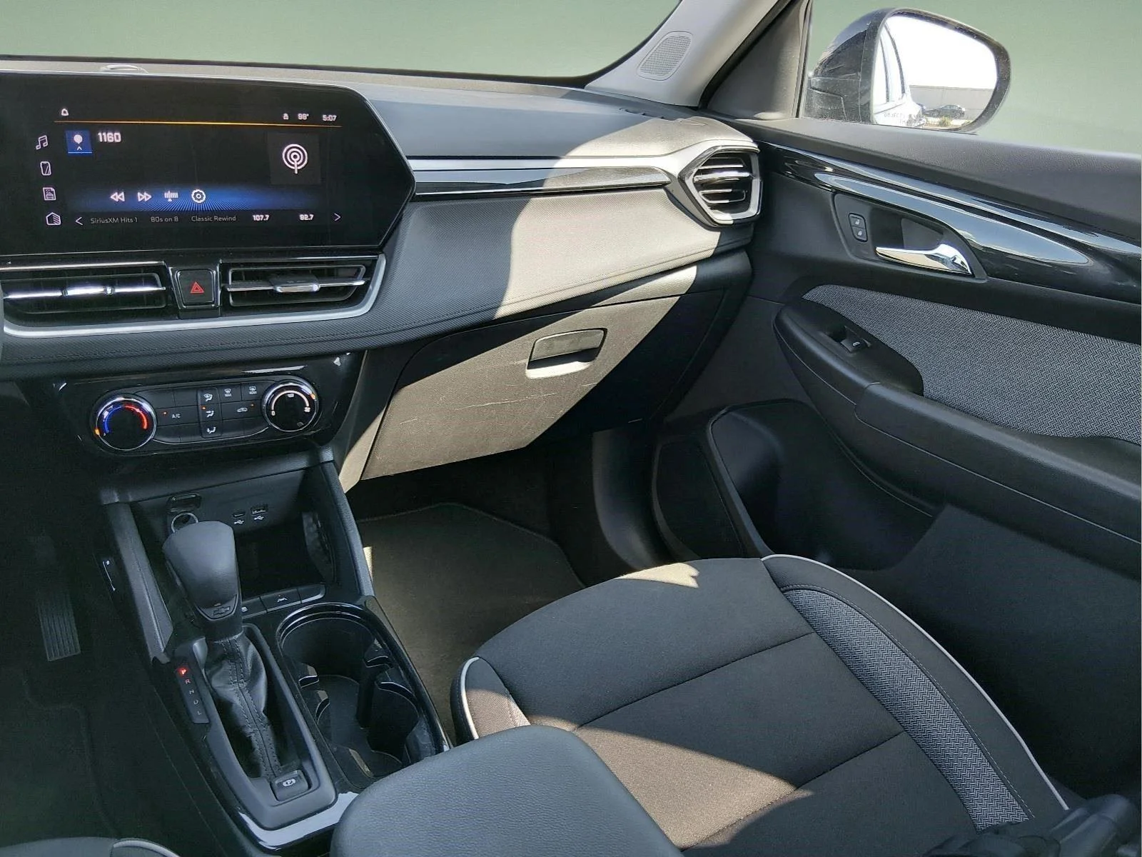 Used 2025 Mosaic Black Metallic Chevrolet LT image 17