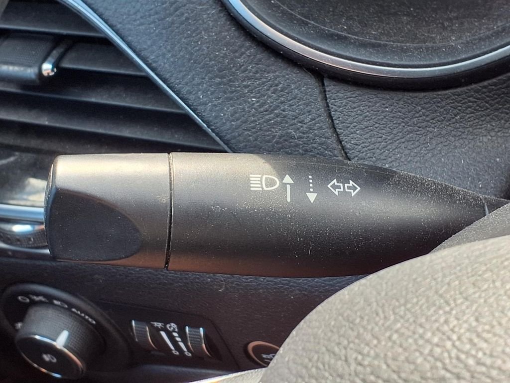Used 2020 Gray Jeep Limited image 22