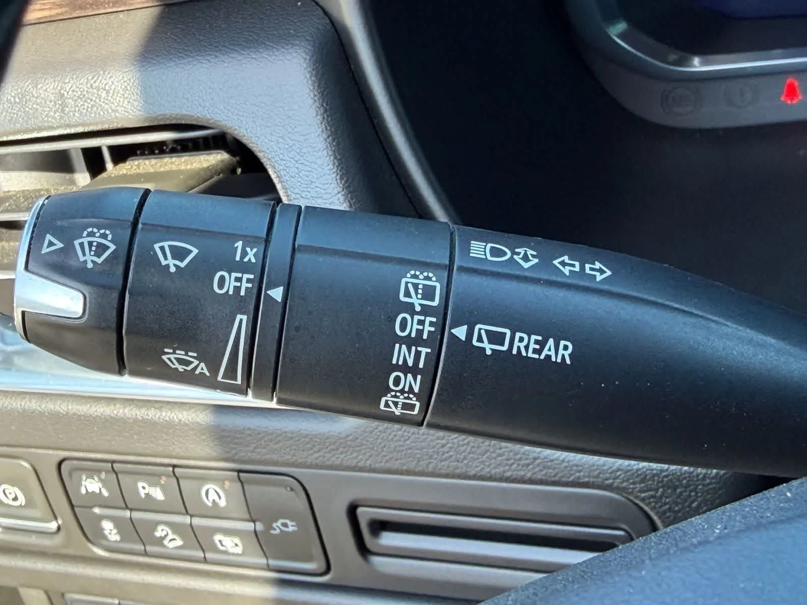 Used 2022 Satin Steel Metallic Chevrolet Z71 image 27