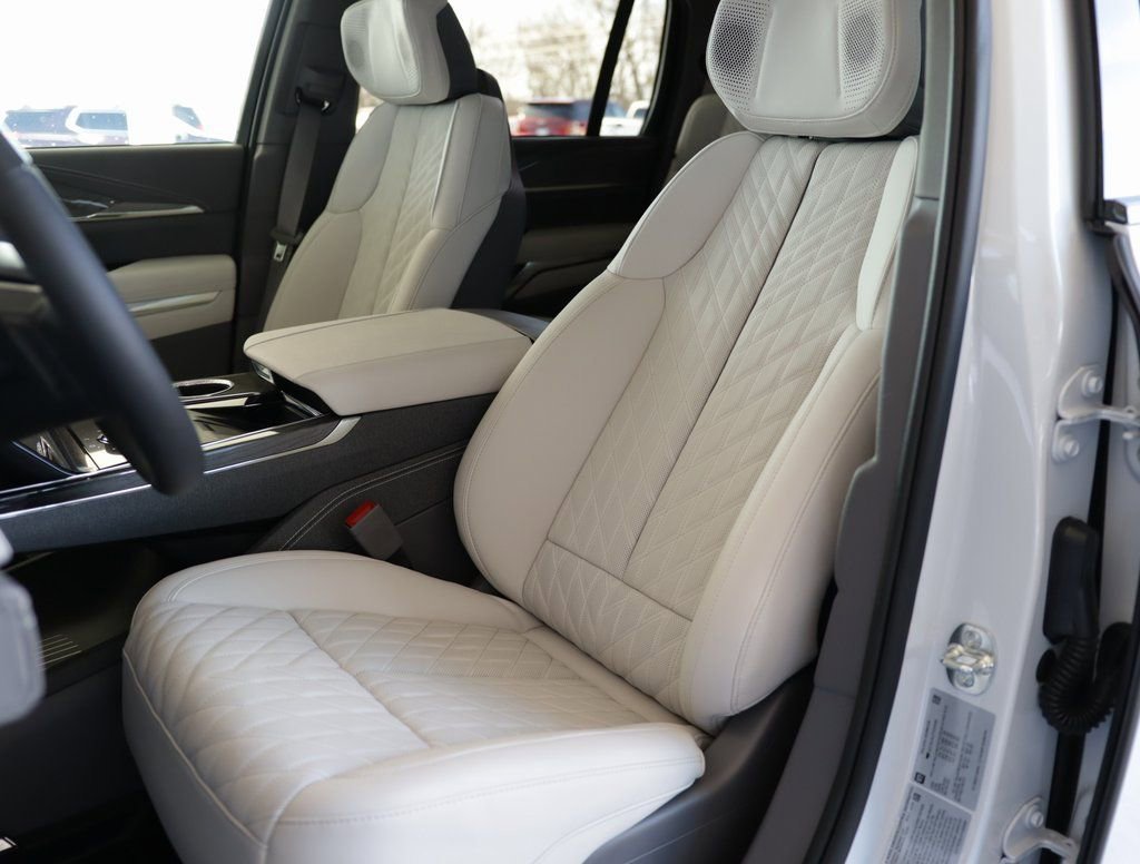 2026 Cadillac Escalade IQ Luxury - Photo 31