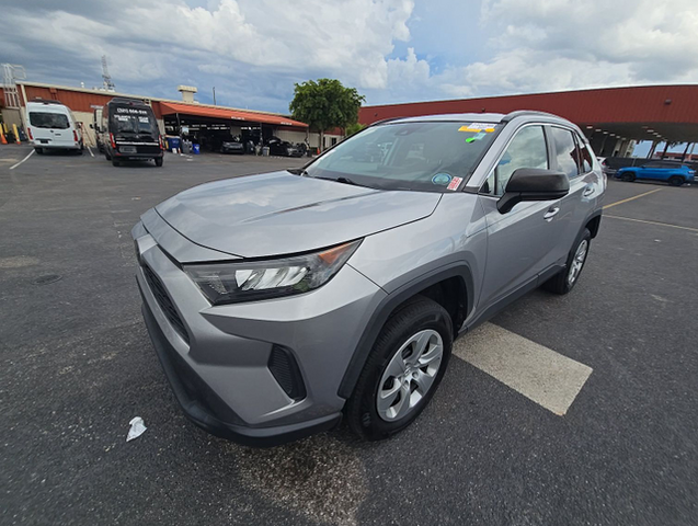 2021 Toyota RAV4 LE