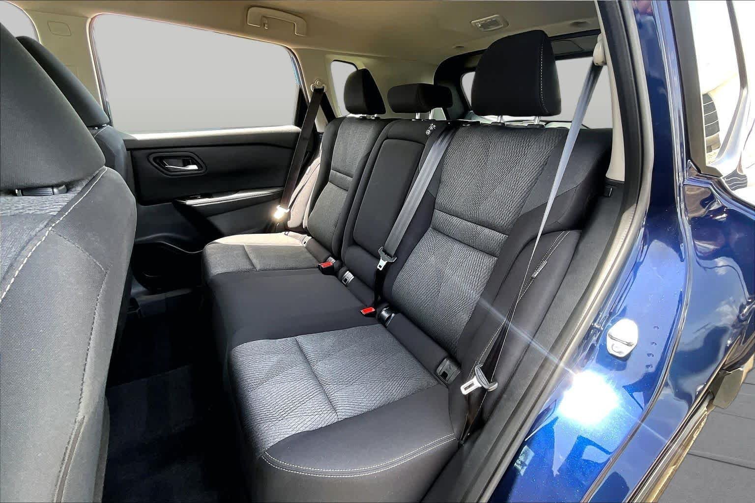 Used 2026 Deep Ocean Blue Pearl Nissan SV image 19