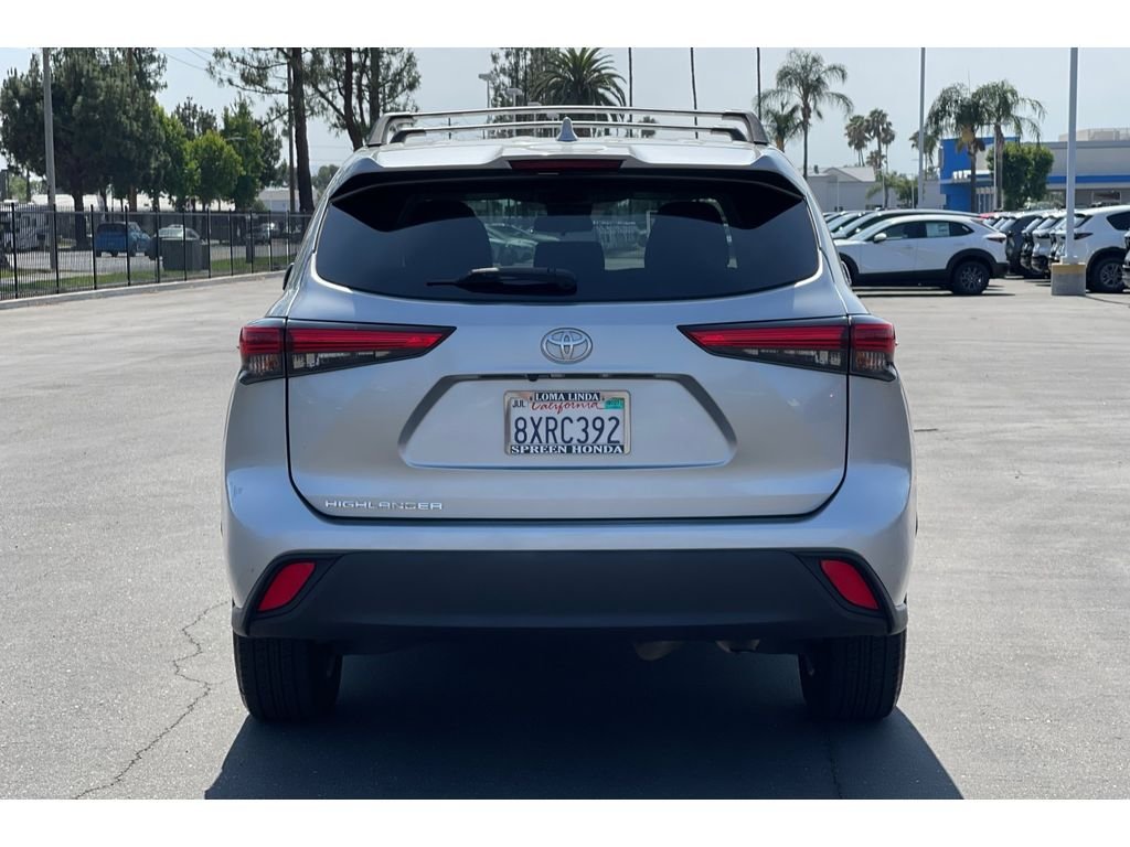 Used 2021 Celestial Silver Metallic Toyota L image 4