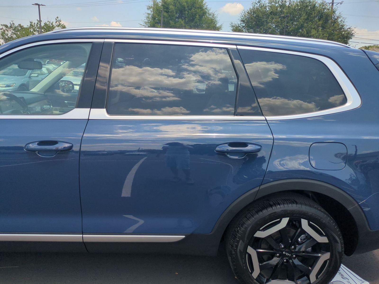 Used 2025 Midnight Lake Blue Kia EX image 33
