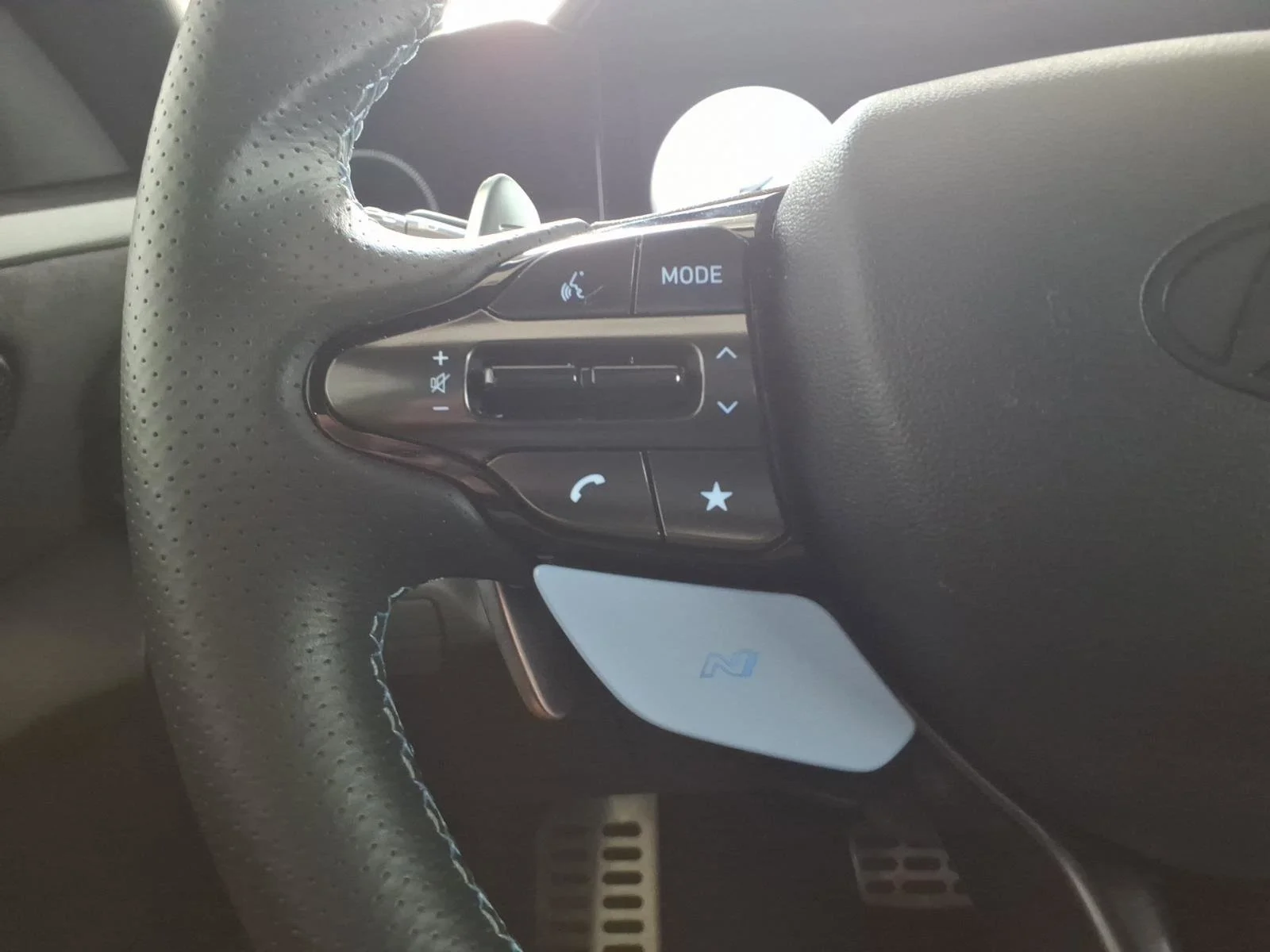 Used 2025 Abyss Black Hyundai Base image 30