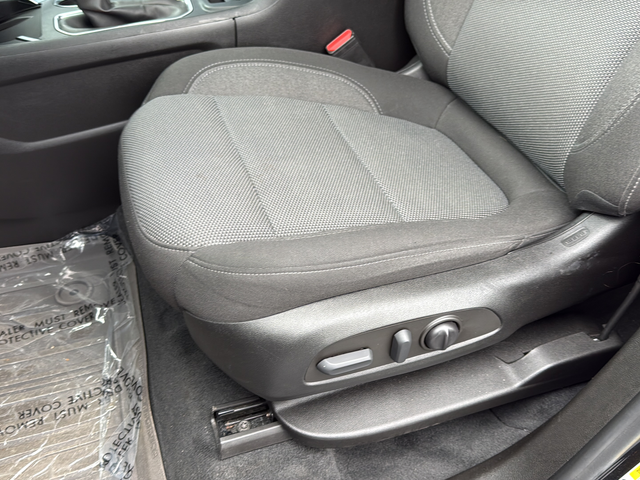 Used 2022 Black Chevrolet LT image 18