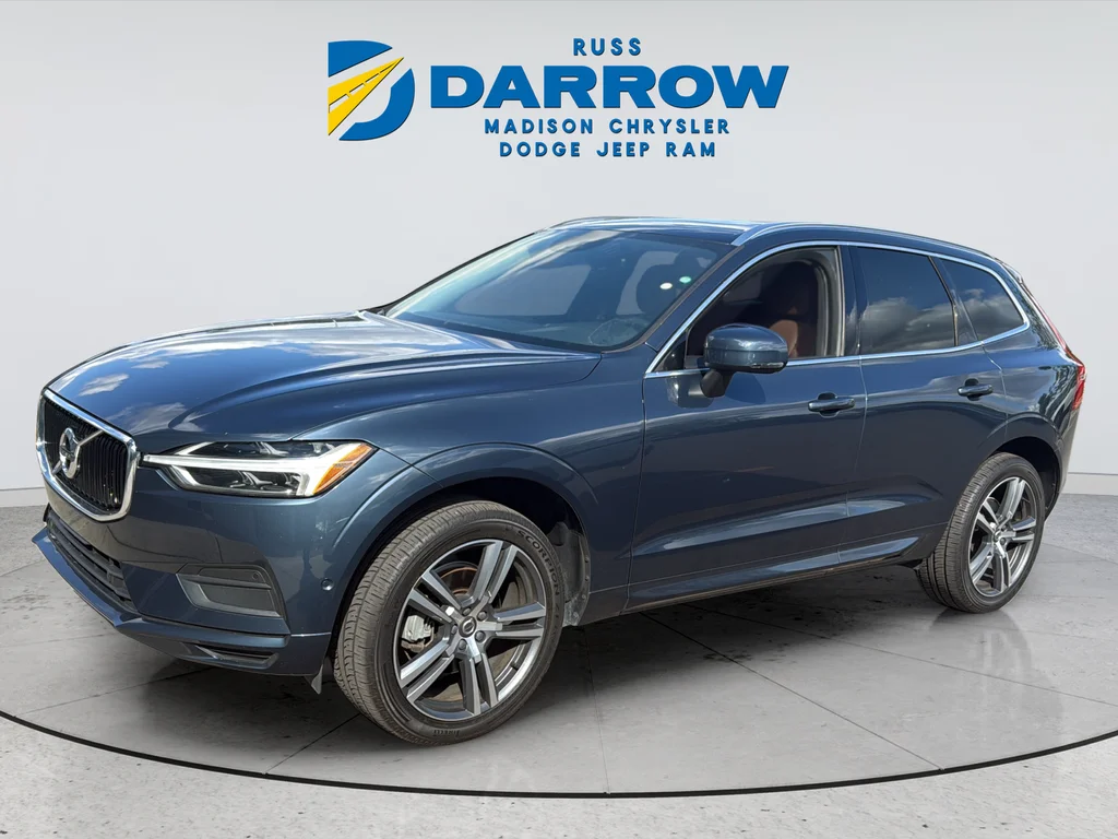 Used 2018 Blue Volvo T5 Momentum image 1