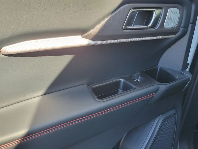 2025 Ford Explorer ST - Photo 9
