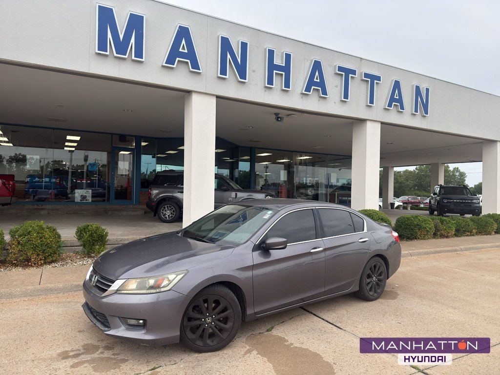 Used 2014 Modern Steel Metallic Honda Sport image 1