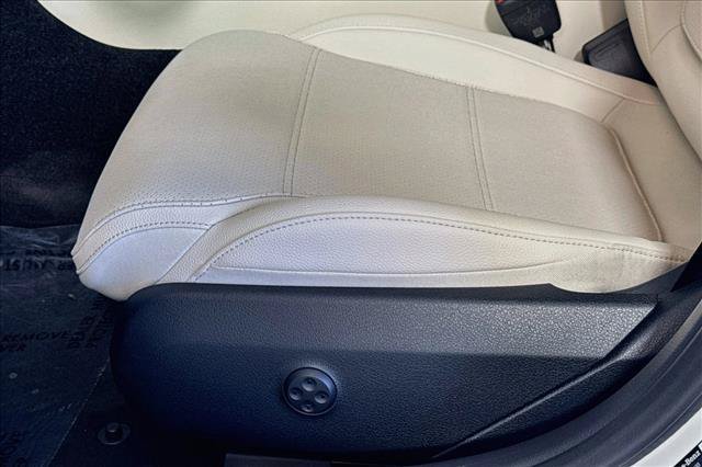 New 2026 Polar White Mercedes-Benz C 300 image 47