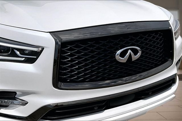 Used 2021 White INFINITI Premium Select image 28