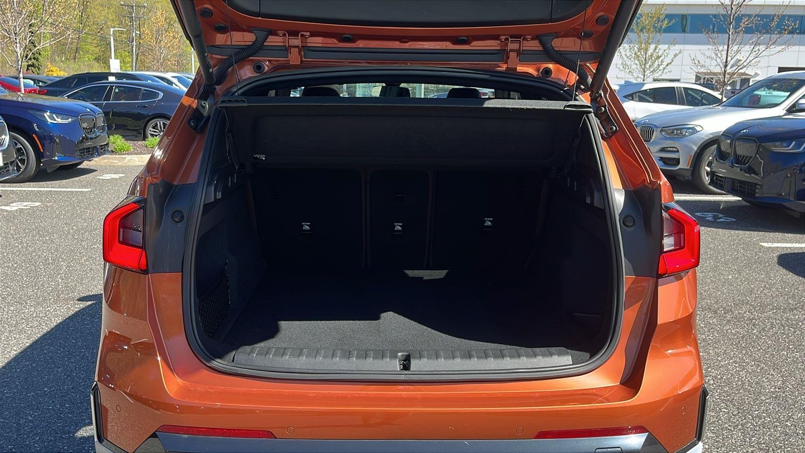 Used 2023 Utah Orange Metallic BMW xDrive28i image 27