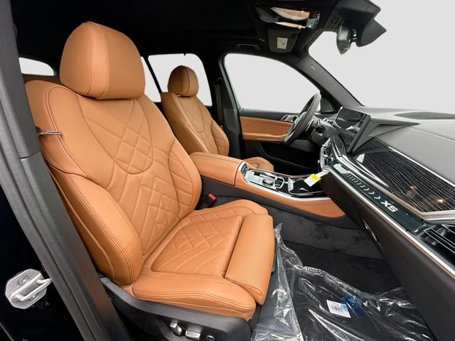 New 2026 Black BMW sDrive40i image 23