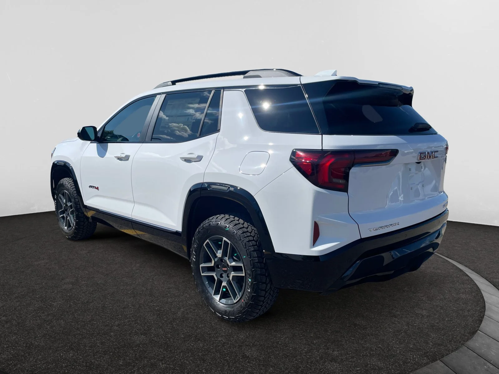 New 2027 Summit White GMC AWD AT4 image 3
