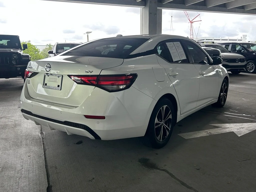 Used 2022 Aspen White TriCoat Pearl Nissan SV image 4