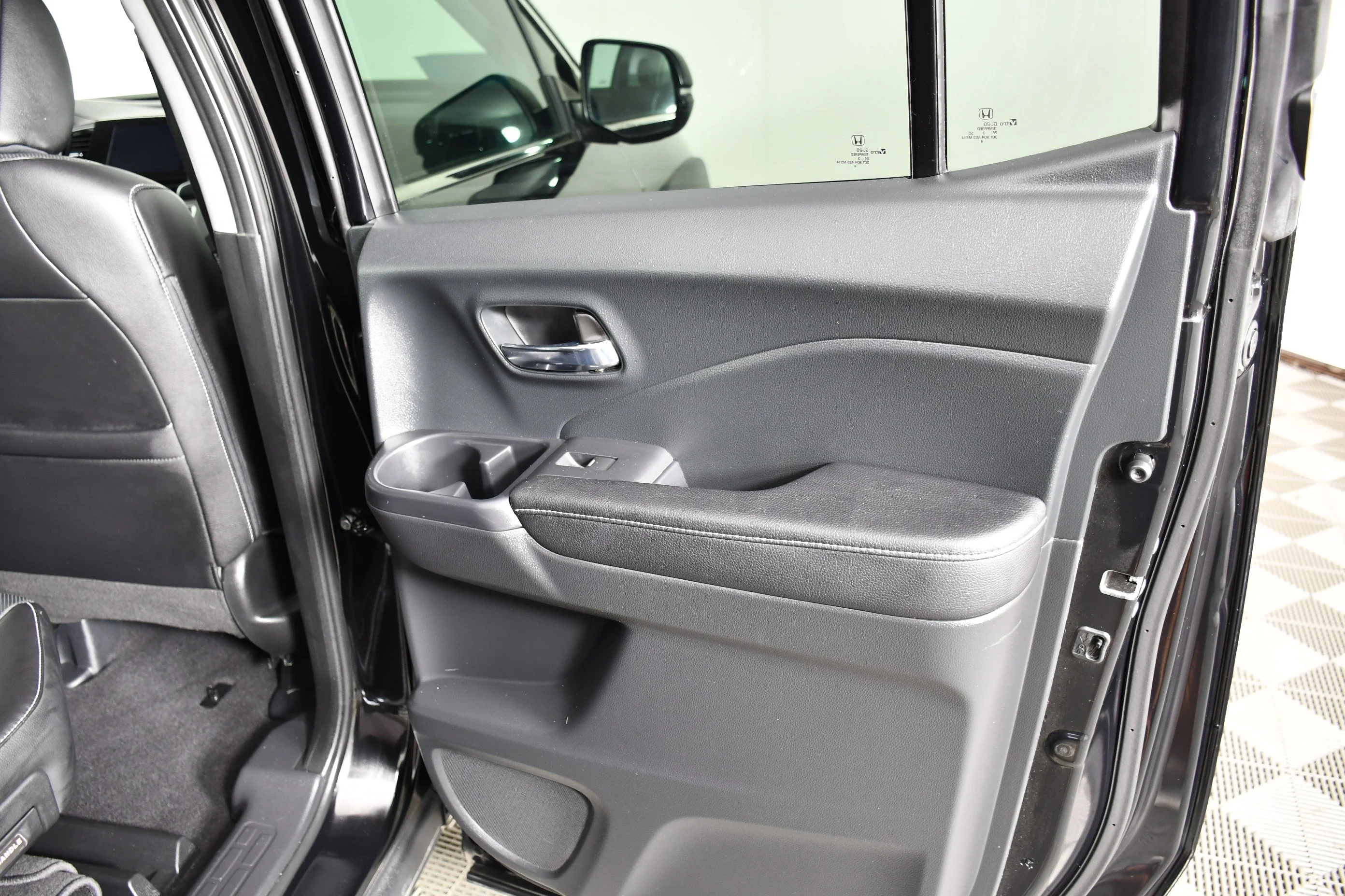 Certified Used 2023 Crystal Black Pearl Honda RTL image 45