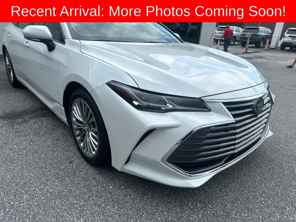 Certified Used 2019 Pearl Toyota Limited image 2