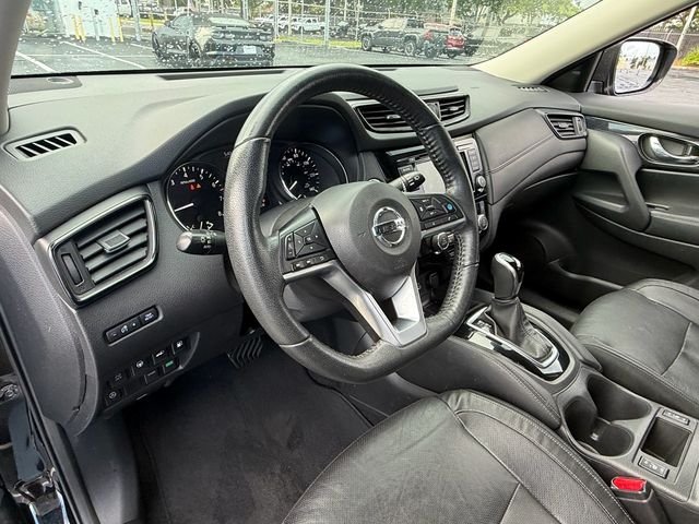 Used 2020 Black Nissan SL image 10