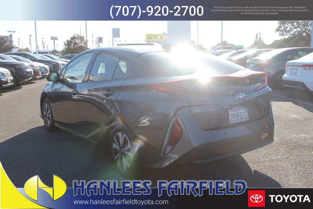 Used 2017 Gray Toyota Advanced image 9
