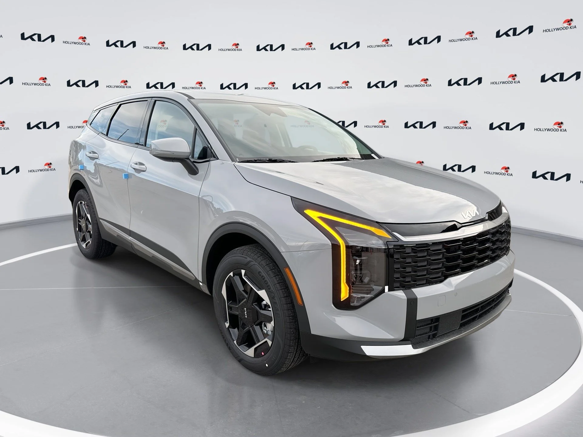 New 2027 Gravity Gray Kia S image 1