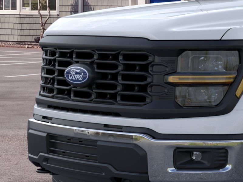 New 2026 Oxford White Ford XL image 17
