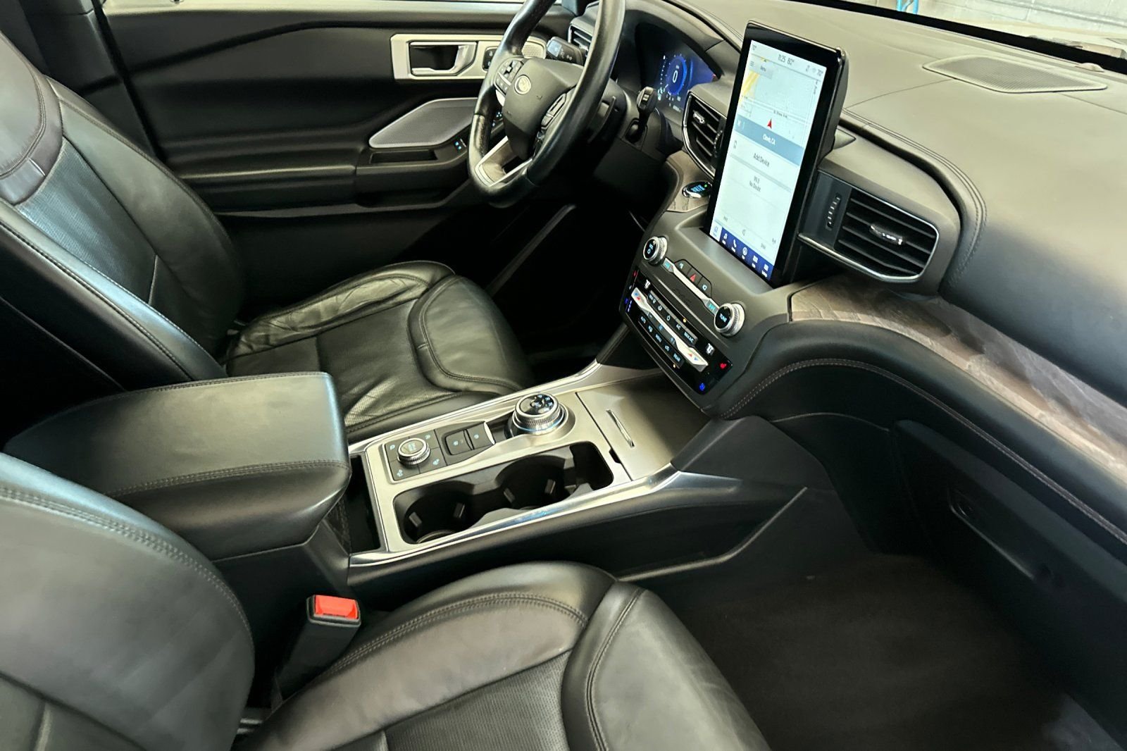 Used 2020 Gray Ford Platinum image 17
