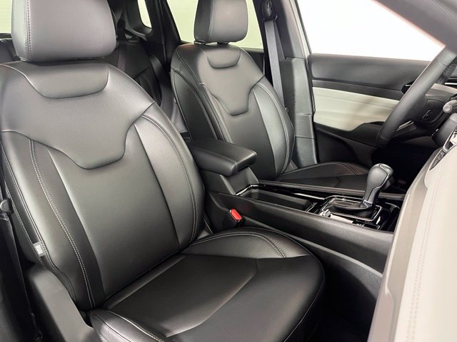 Used 2026 Silver Jeep Limited image 44