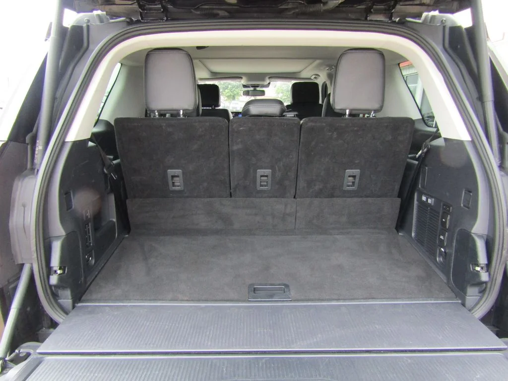 Used 2025 Black Ford Platinum image 34