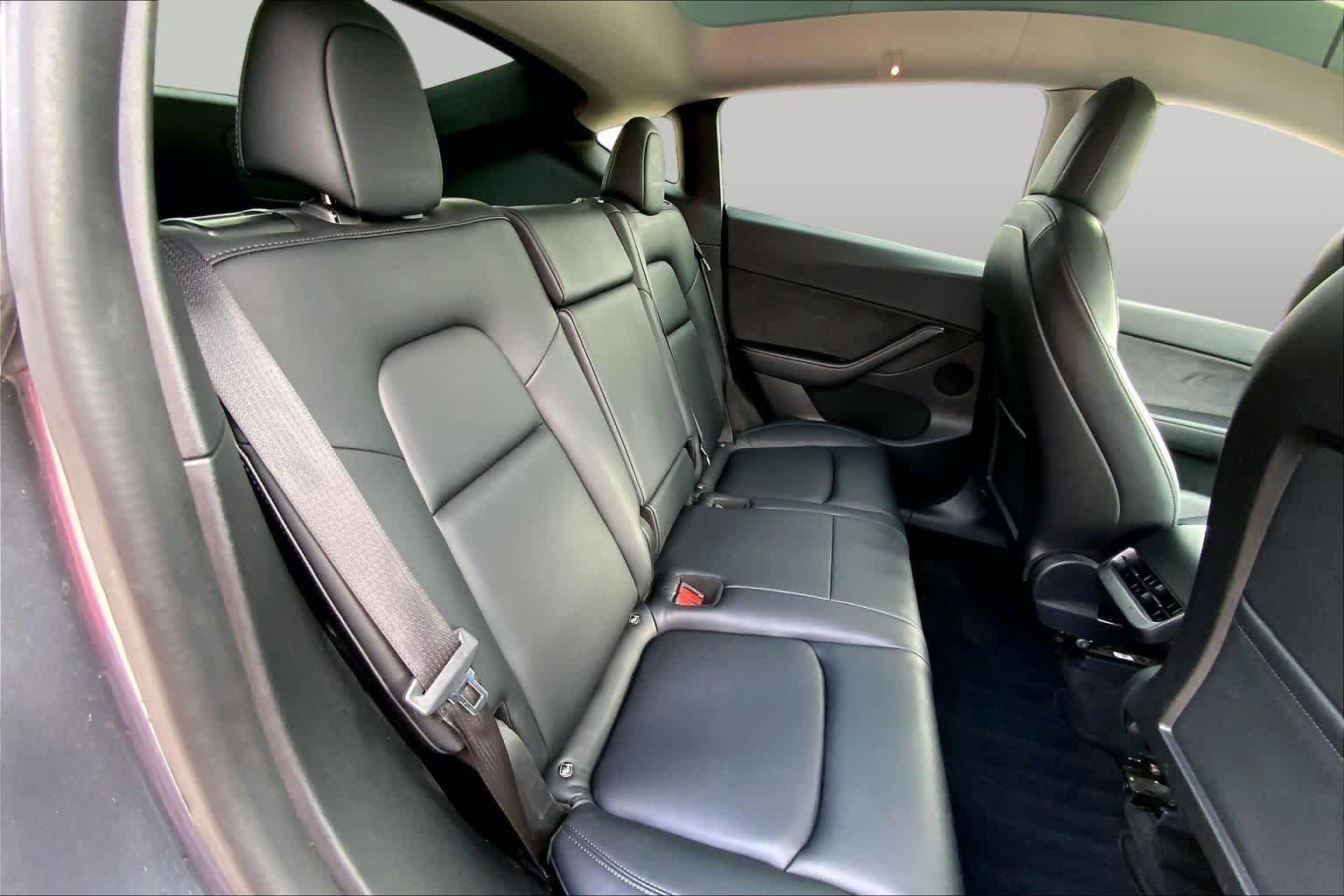Used 2022 Midnight Silver Metallic Tesla Long Range image 18