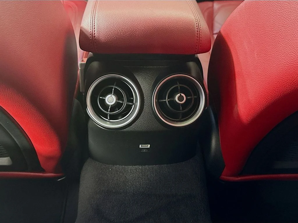 Used 2018 Alfa White Alfa Romeo Ti image 28