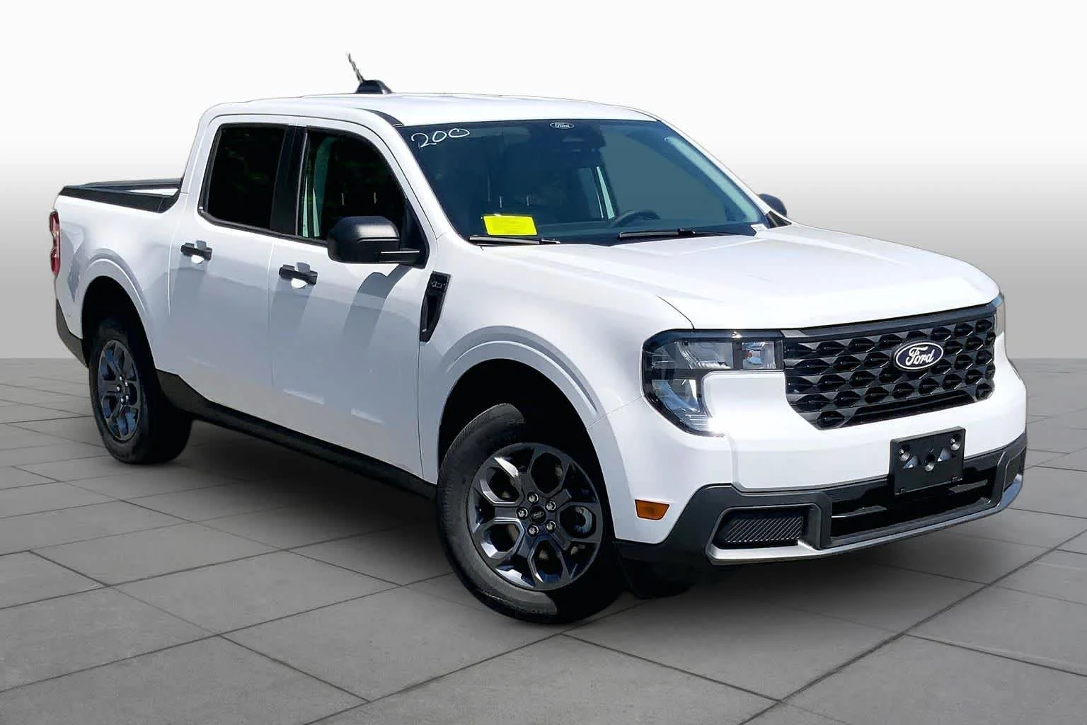 New 2026 Oxford White Ford XLT image 19
