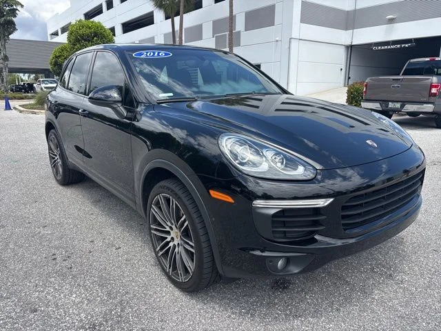 2016 Porsche Cayenne Base